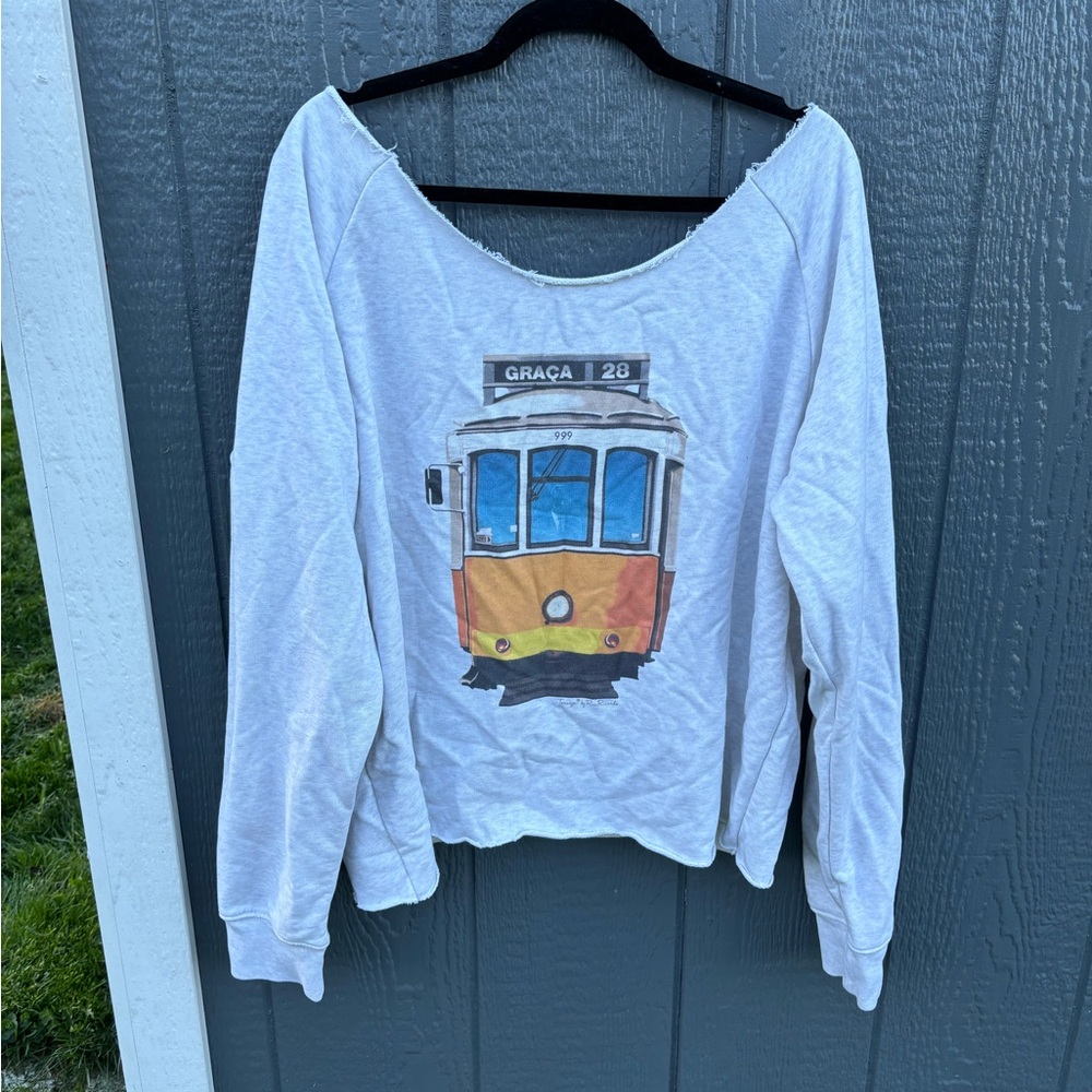 Plus Size Portugal Crewneck